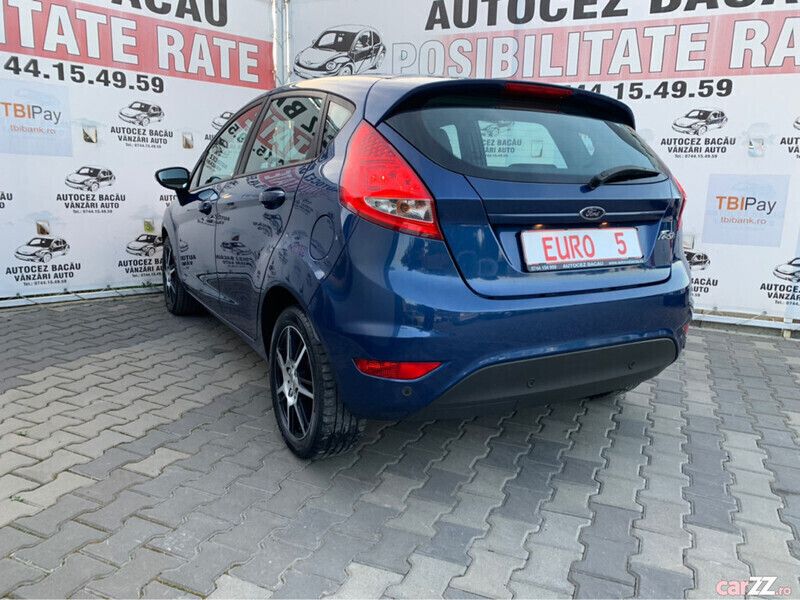 Second-hand Ford Fiesta Trend 82 CP (60 kW) 2010 Albastru Hatchback