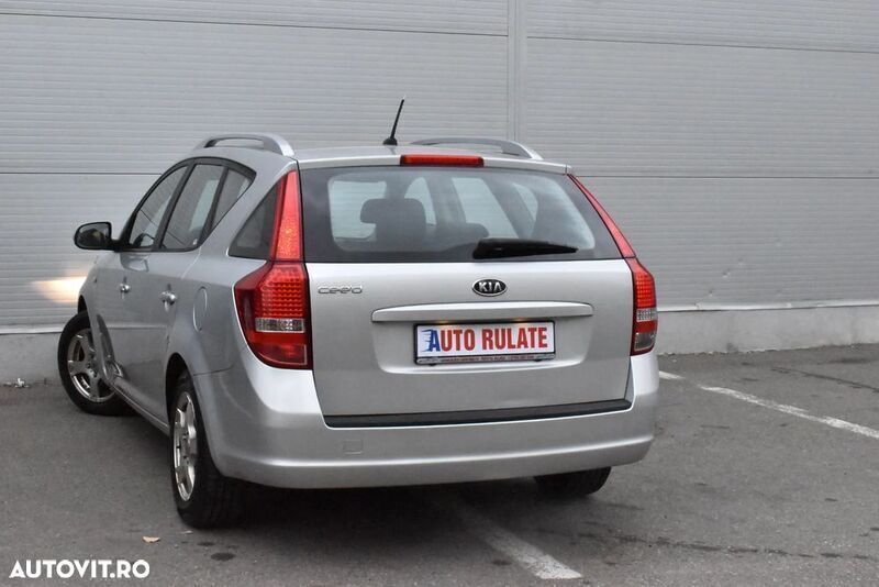 Second-hand Kia Ceed City 109 CP (80 kW) 2010 Gri Hatchback