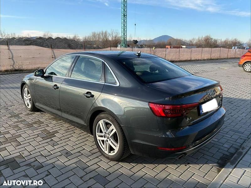 Second-hand Audi A4 Sport 150 CP (110 kW) 2017 Culoaregri Berlinǎ