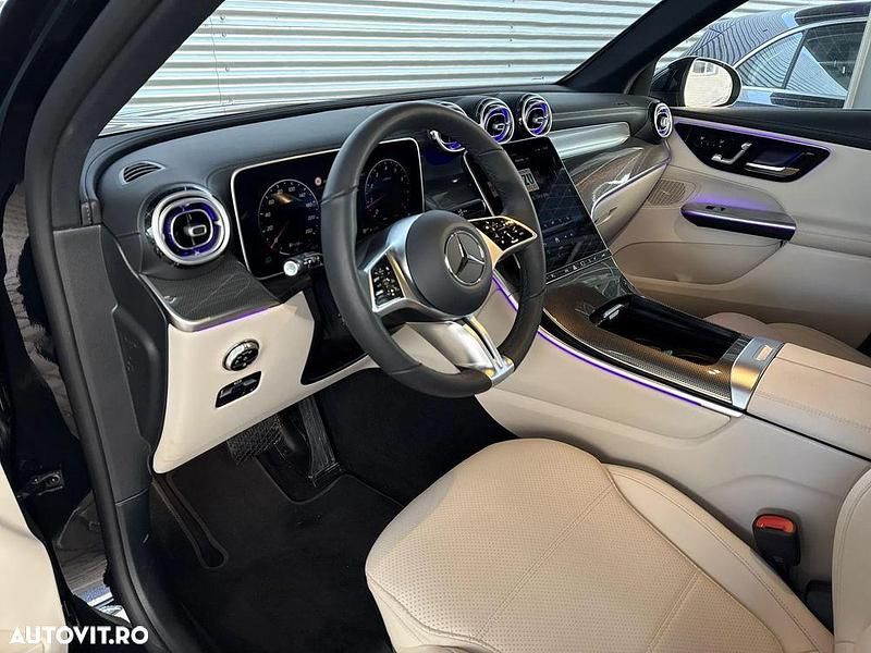 Second-hand Mercedes GLC200 Advanced 204 CP (150 kW) 2025 Culoarenegru SUV
