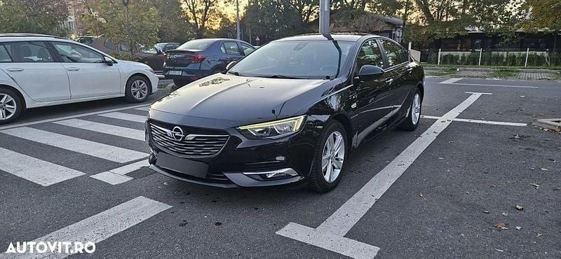 Culoarenegru Utilizat 2019 Opel Insignia Innovation Berlinǎ | 13.200 EUR (Preț OK) - Imagine 1/4