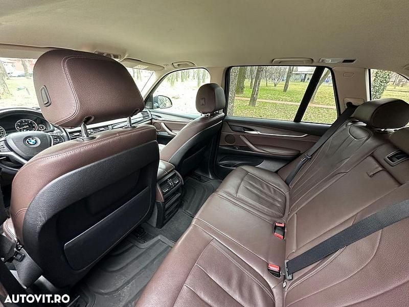 Second-hand BMW X5 313 CP (230 kW) 2015 Culoarenegru SUV