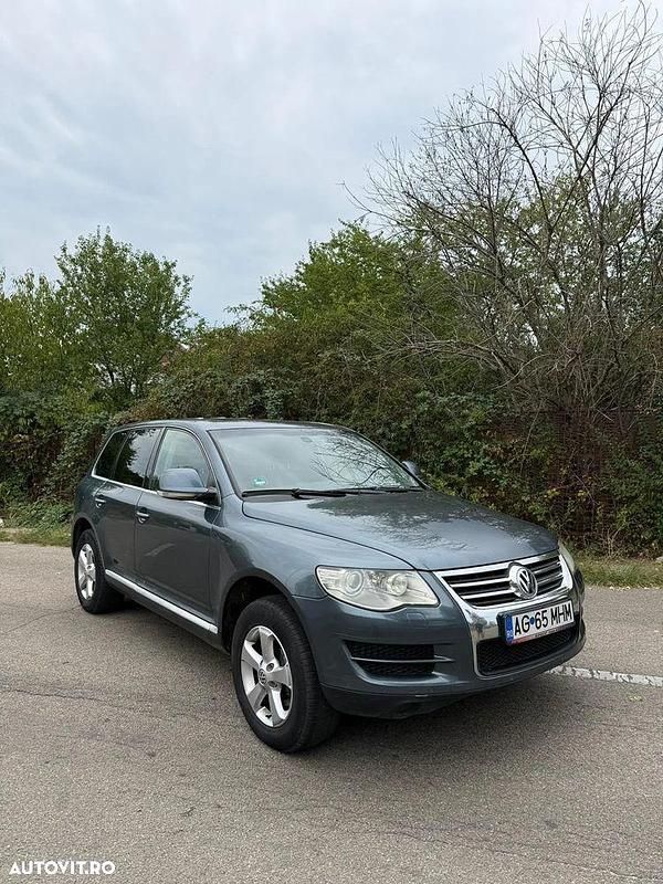 Culoaregri Utilizat 2010 VW Touareg Mountain SUV | 7.300 EUR (Preț OK) - Imagine 1/4