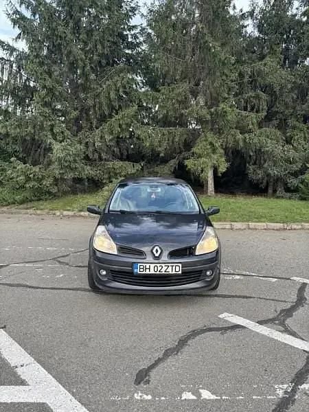 Utilizat 2006 Renault Clio III Hatchback | 2.500 EUR - Imagine 1/4