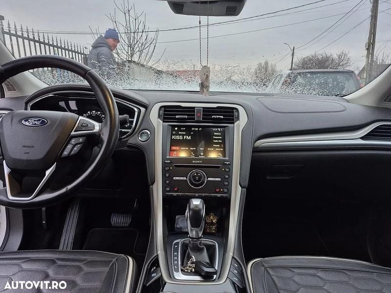 Second-hand Ford Mondeo Vignale 187 CP (137 kW) 2018 Culoarealb Berlinǎ