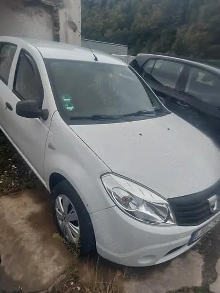 Utilizat 2009 Dacia Sandero Hatchback | 1.300 EUR (Super Preț) - Imagine 1/4