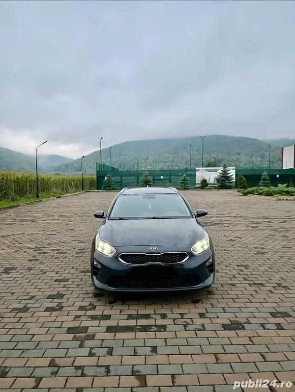 Second-hand Kia Ceed 101 CP (74 kW) 2020 Gri Hatchback