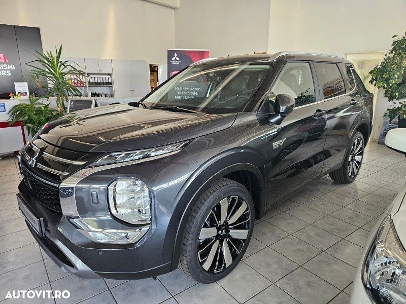 Gri Utilizat 2025 Mitsubishi Outlander P-HEV Intense SUV | 54.990 EUR - Imagine 1/3