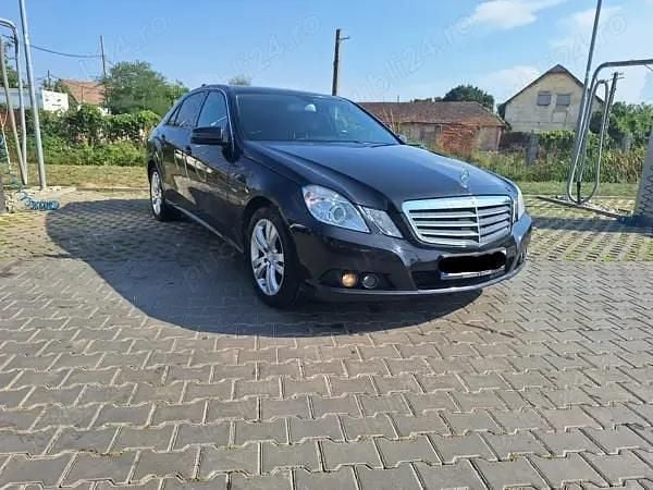 Utilizat 2009 Mercedes E200 Berlinǎ | 6.500 EUR (Preț bun) - Imagine 1/4