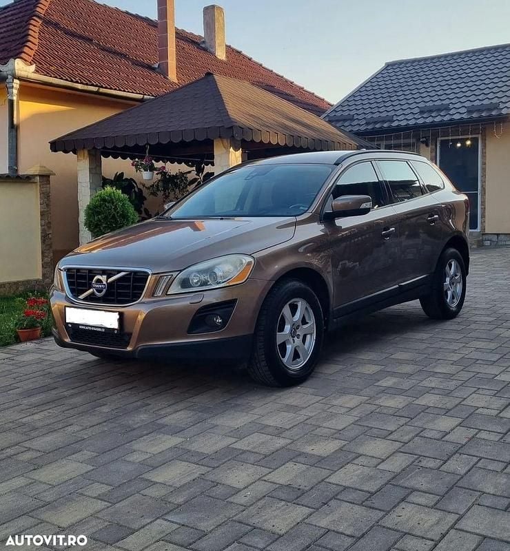 Second-hand Volvo XC60 163 CP (119 kW) 2009 Culoaremaro SUV