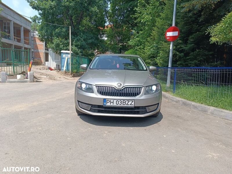 Maro Utilizat 2015 Skoda Octavia Ambition Berlinǎ | 7.400 EUR (Preț bun) - Imagine 1/4