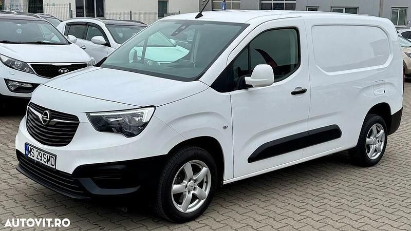 Culoarealb Utilizat 2019 Opel Combo Monovolum | 12.040 EUR (Scump) - Imagine 1/4