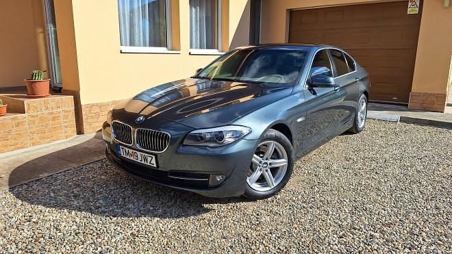 Gri Utilizat 2012 BMW 520 Comfort Edition Berlinǎ | 7.600 EUR (Super Preț) - Imagine 1/4