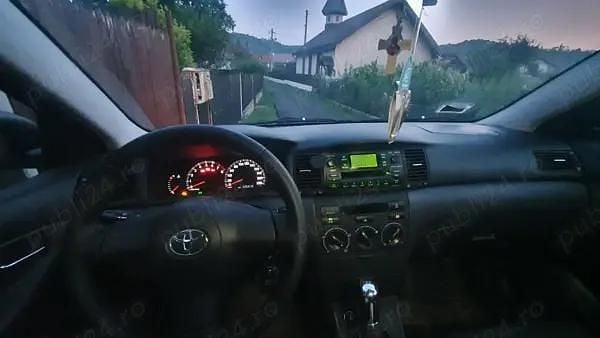 Second-hand Toyota Corolla 97 CP (71 kW) 2005 Albastru Hatchback