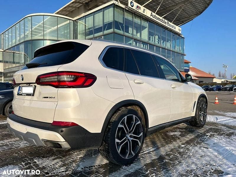 Culoarealb Second-hand 2019 BMW X5 Comfort Edition SUV | 38.500 EUR (Preț bun) - Imagine 1/4