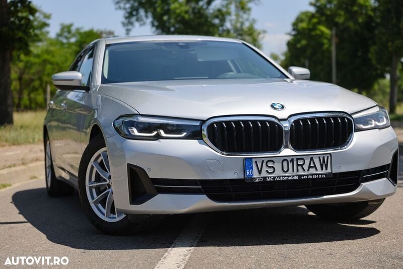 Gri Utilizat 2021 BMW 520 Comfort Edition Berlinǎ | 23.800 EUR (Super Preț) - Imagine 1/4