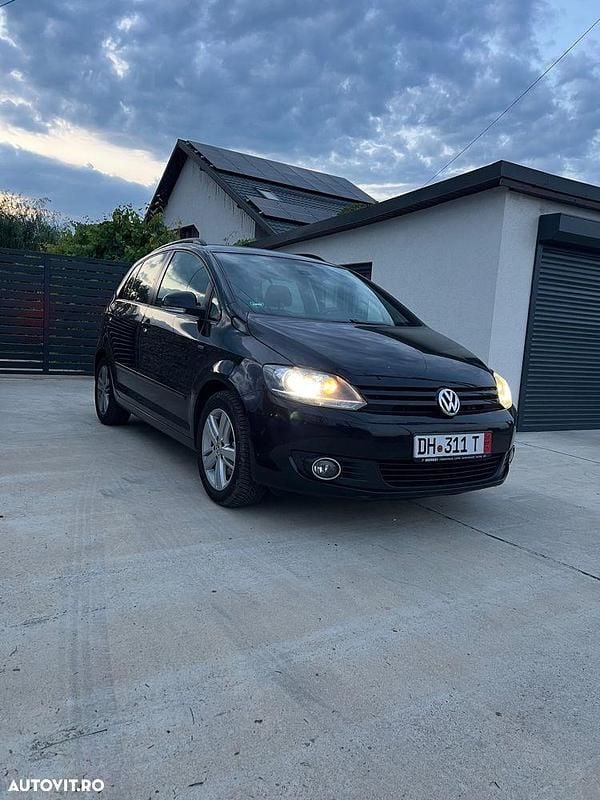 Culoarenegru Utilizat 2013 VW Golf Plus Cross Comfortline Monovolum | 7.490 EUR (Preț OK) - Imagine 1/4