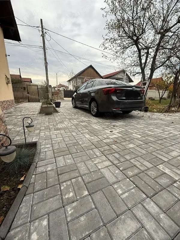 Second-hand Toyota Avensis 143 CP (105 kW) 2016 Gri Berlinǎ