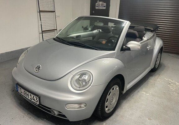 Gri Utilizat 2004 VW Beetle Cabrio | 3.900 EUR - Imagine 1/4