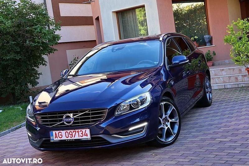 Culoarealbastru Utilizat 2015 Volvo V60 Ocean Race Break | 8.499 EUR (Preț bun) - Imagine 1/4