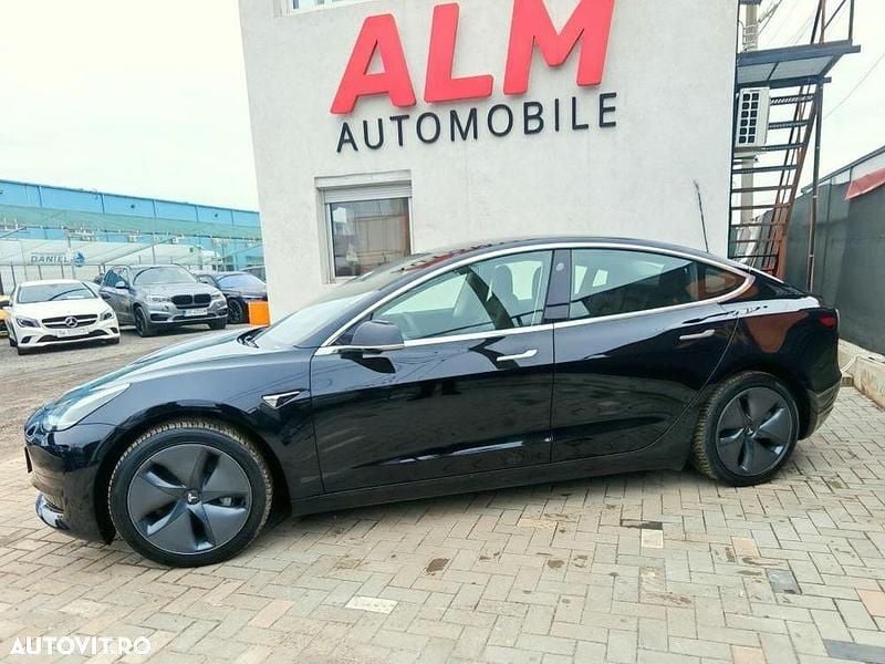 Second-hand Tesla Model 3 Standard Range Plus 225 kW (306 CP) 2021 Culoarenegru Berlinǎ