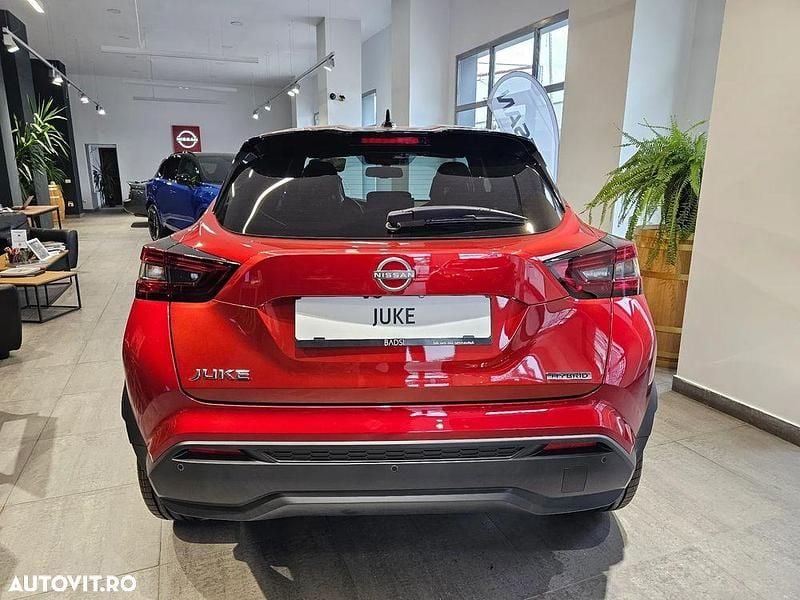 Second-hand Nissan Juke Tekna 143 CP (105 kW) 2024 Culoarerosu SUV