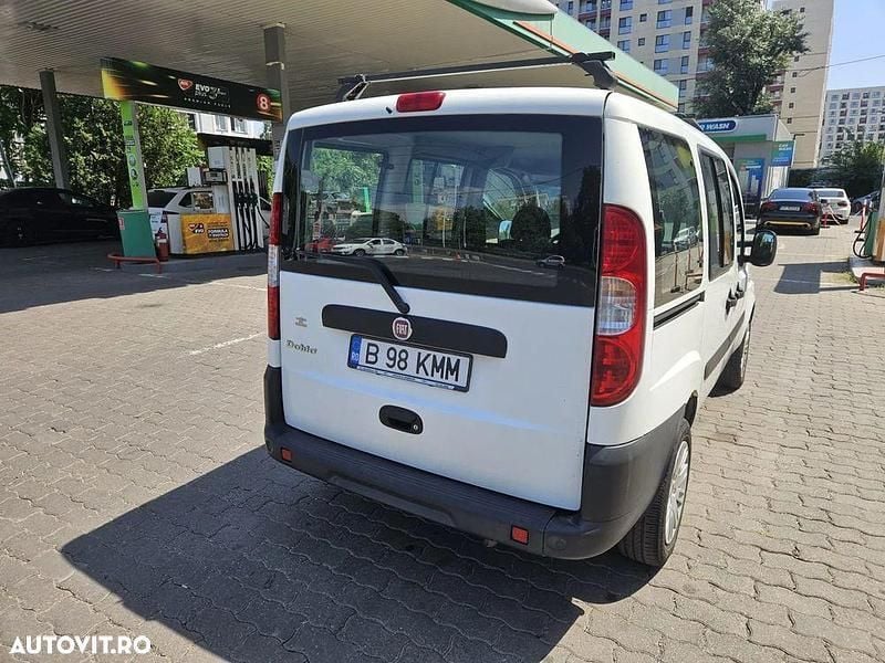 Alb Utilizat 2009 Fiat Doblò Monovolum | 3.000 EUR - Imagine 1/4