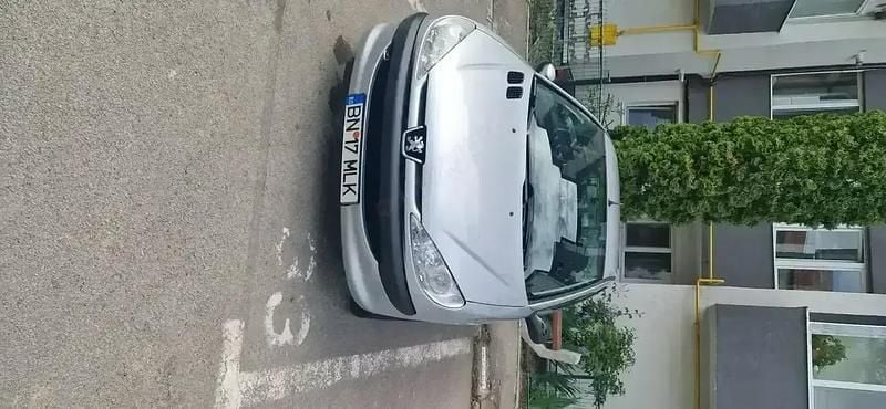 Gri Utilizat 2007 Peugeot 206 Hatchback | 1.100 EUR (Preț OK) - Imagine 1/4