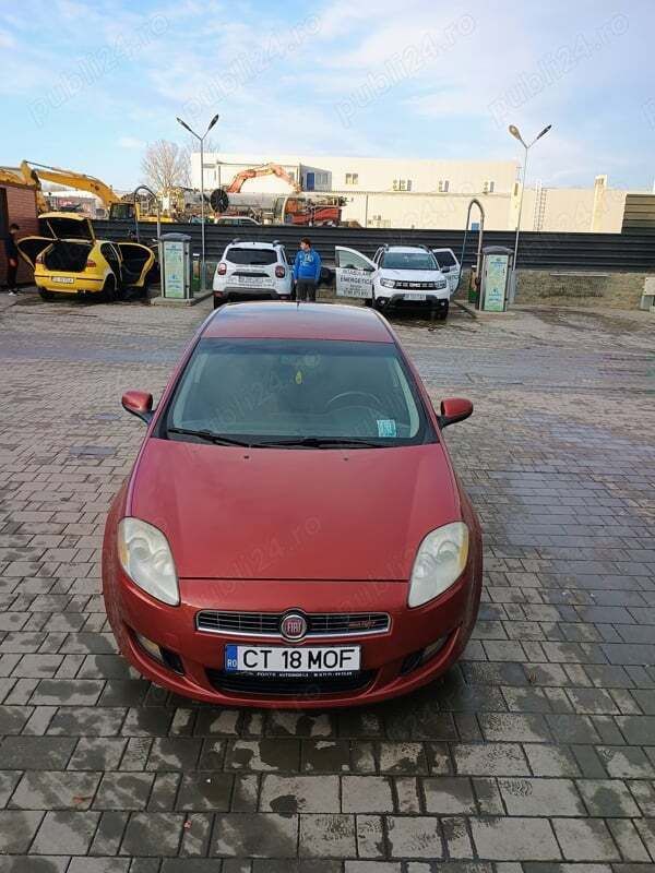 Rosu Utilizat 2009 Fiat Bravo Hatchback | 4.000 EUR (Preț OK) - Imagine 1/4