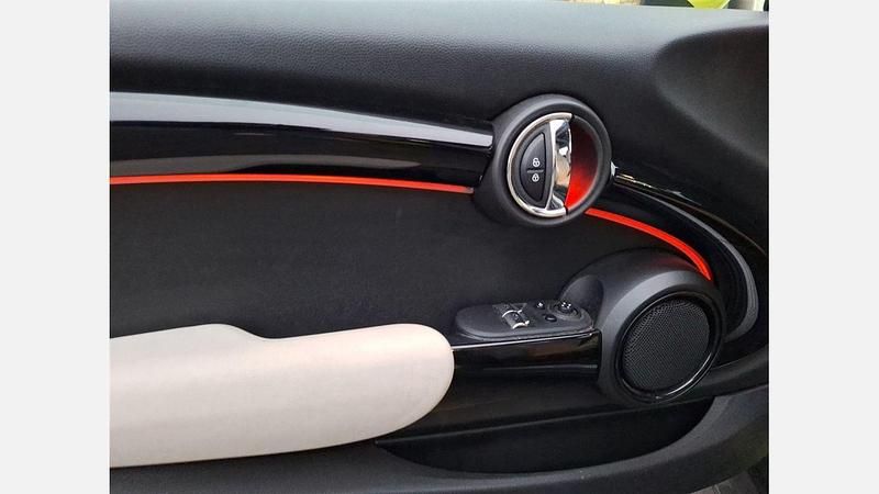 Second-hand Mini Cooper S Hatch 178 CP (130 kW) 2023 Galben zesty Hatchback