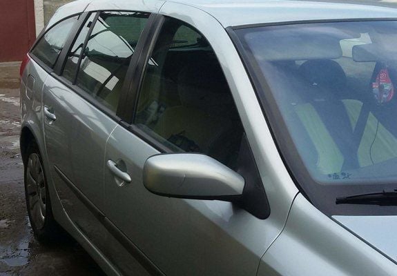 Second-hand Renault Laguna II 107 CP (78 kW) 2001 Gri Break