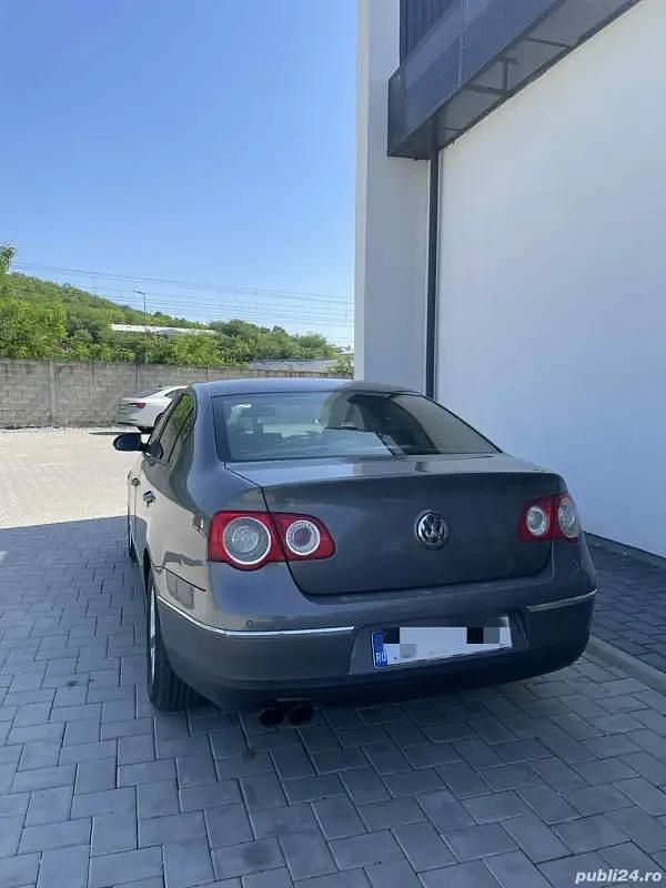 Second-hand VW Passat 140 CP (102 kW) 2005 Berlinǎ