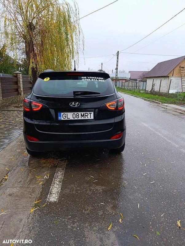 Culoarenegru Utilizat 2013 Hyundai ix35 GLS SUV | 8.300 EUR (Puțin scump) - Imagine 1/4