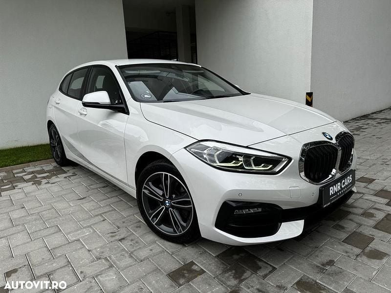 Alb Utilizat 2020 BMW 118 Sport Line Hatchback | 19.500 EUR (Preț OK) - Imagine 1/4