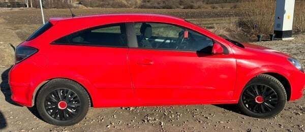 Utilizat 2005 Opel Astra Hatchback | 1.990 EUR (Preț OK) - Imagine 1/4