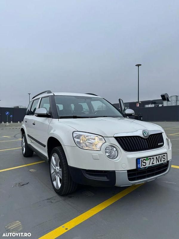 Culoarealb Utilizat 2010 Skoda Yeti Active SUV | 5.499 EUR (Preț OK) - Imagine 1/4