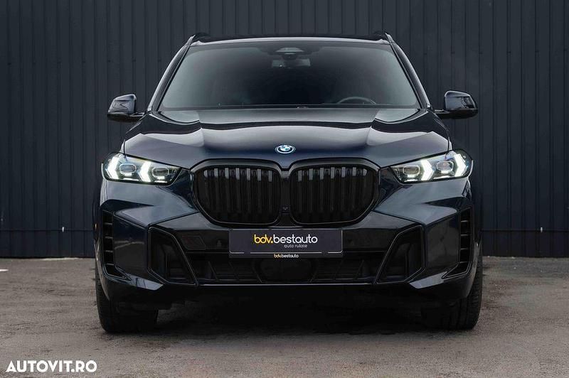 Second-hand BMW X5 Comfort Edition 489 CP (359 kW) 2023 Culoarenegru SUV