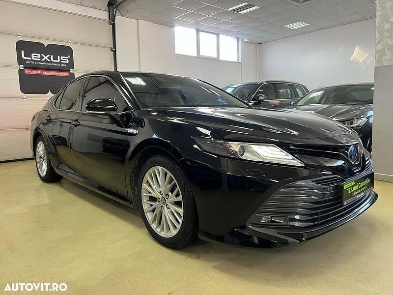 Second-hand Toyota Camry Luxury 218 CP (160 kW) 2019 Culoarenegru Berlinǎ