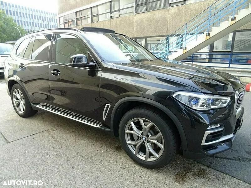 Culoarenegru Utilizat 2019 BMW X5 xLine SUV | 38.300 EUR (Preț bun) - Imagine 1/4