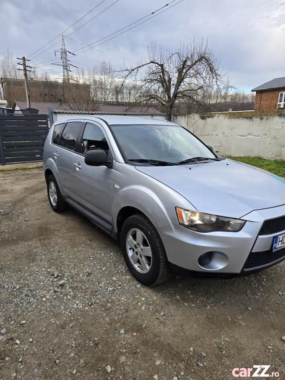 Second-hand Mitsubishi Outlander 177 CP (130 kW) 2011 Gri SUV