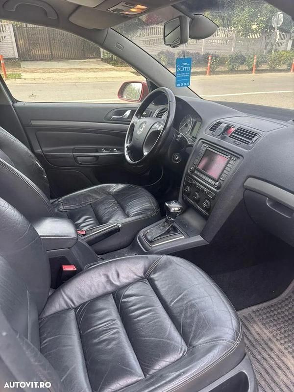 Culoareverde Utilizat 2005 Skoda Octavia Ambiente Break | 2.850 EUR (Puțin scump) - Imagine 1/4