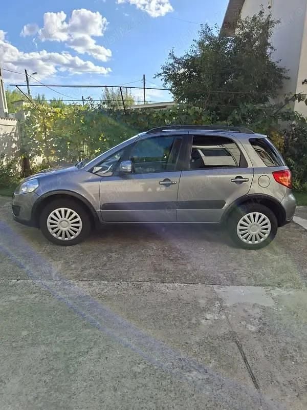 Utilizat 2011 Suzuki SX4 | 6.700 EUR - Imagine 1/4