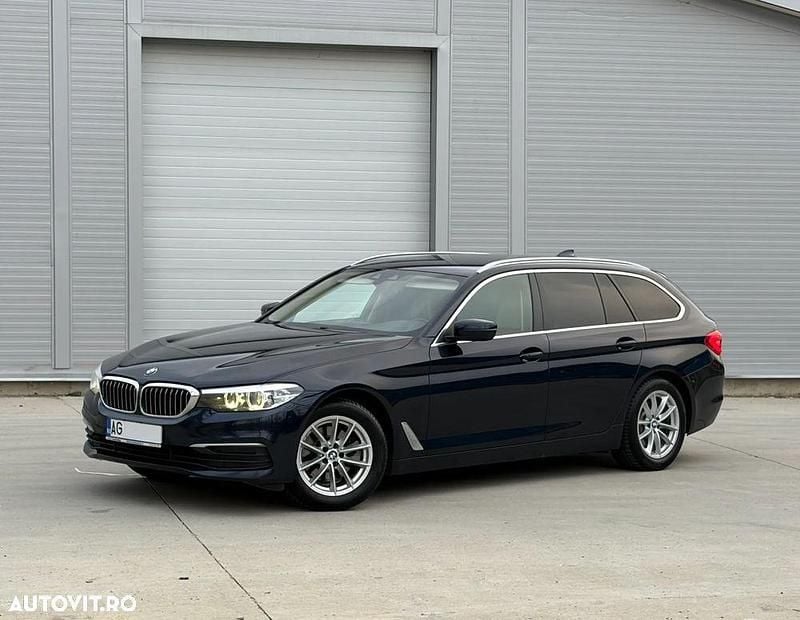 Culoarealbastru Utilizat 2018 BMW 520 Sport Line Break | 13.999 EUR (Super Preț) - Imagine 1/4