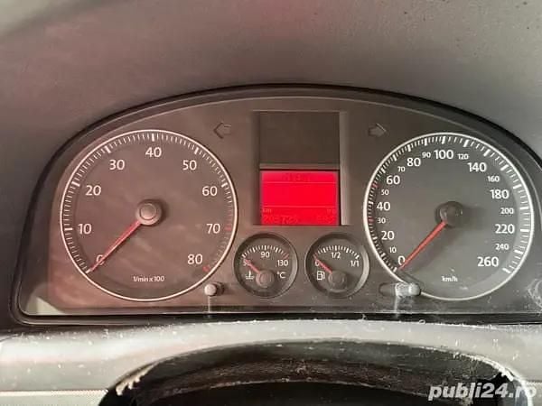 Utilizat 2005 VW Touran Monovolum | 1.000 EUR (Super Preț) - Imagine 1/4