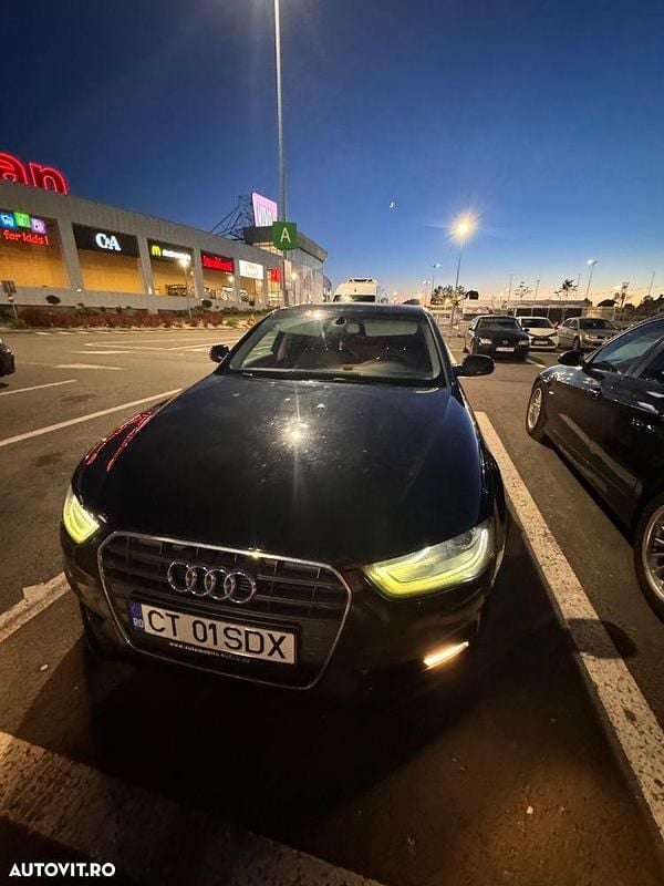 Culoarenegru Utilizat 2012 Audi A4 Break | 7.500 EUR (Preț OK) - Imagine 1/4