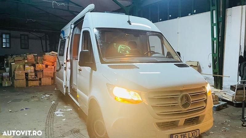 Second-hand Mercedes Sprinter 163 CP (119 kW) 2021 Culoarealb Van