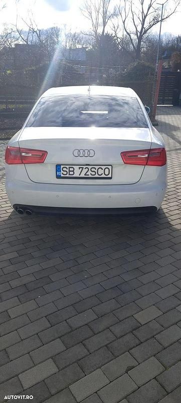 Second-hand Audi A6 Sport 177 CP (130 kW) 2013 Culoarealb Berlinǎ