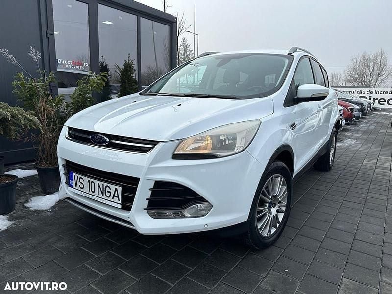 Second-hand Ford Kuga 140 CP (102 kW) 2013 Culoarealb SUV