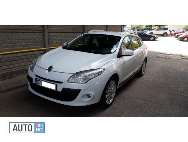 Alb Utilizat 2009 Renault Mégane GrandTour Break | 4.300 EUR (Scump) - Imagine 1/4