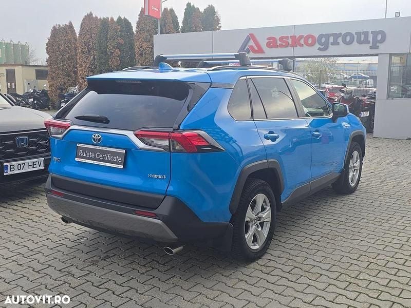 Second-hand Toyota RAV4 Hybrid 222 CP (163 kW) 2021 Culoarealbastru SUV